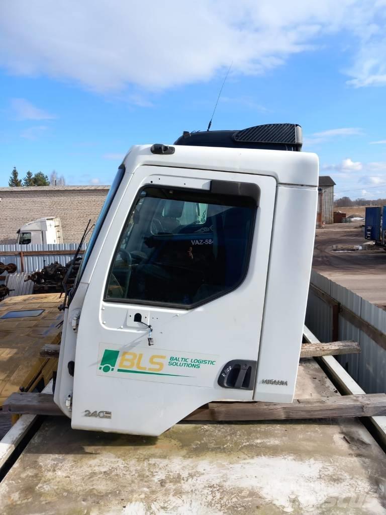 Renault Midlum 240 Kabine in notranjost