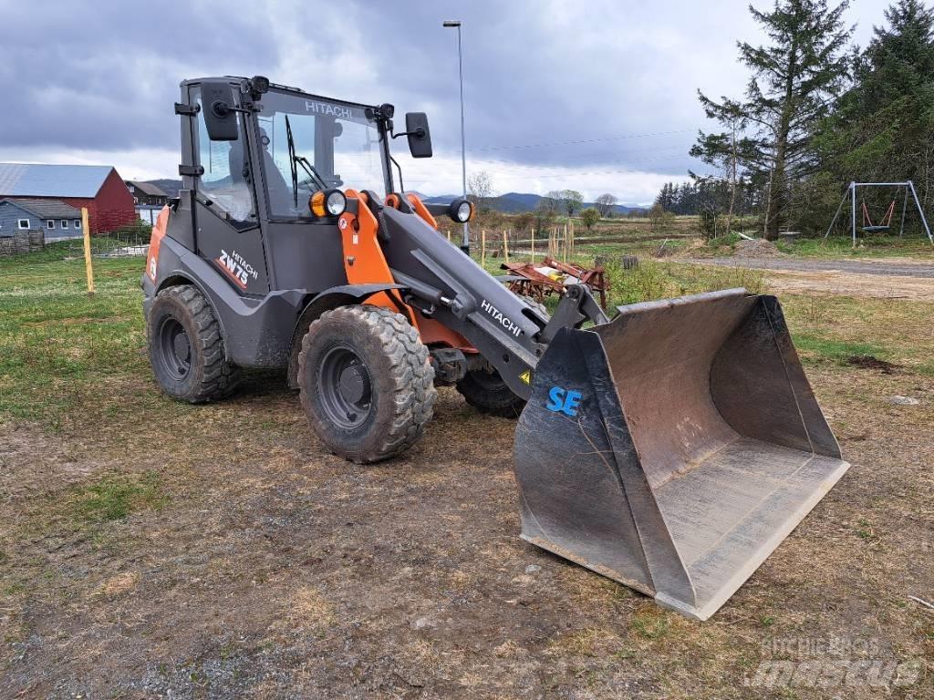 Hitachi ZW75-6C Kolesni nakladalci