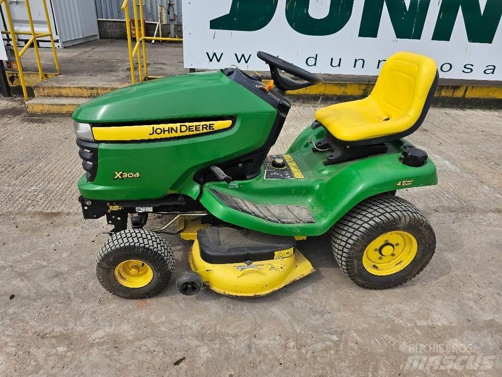 John Deere X 304 Vrtni traktor kosilnice