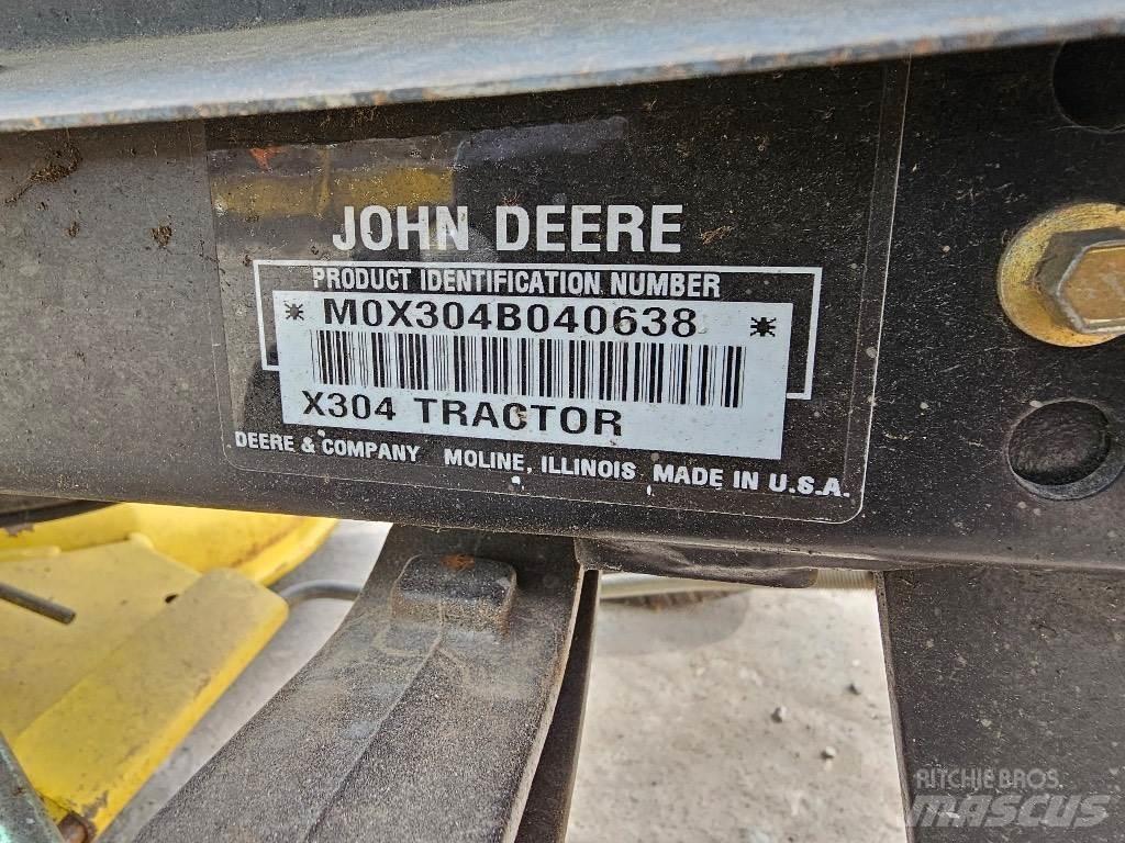 John Deere X 304 Vrtni traktor kosilnice