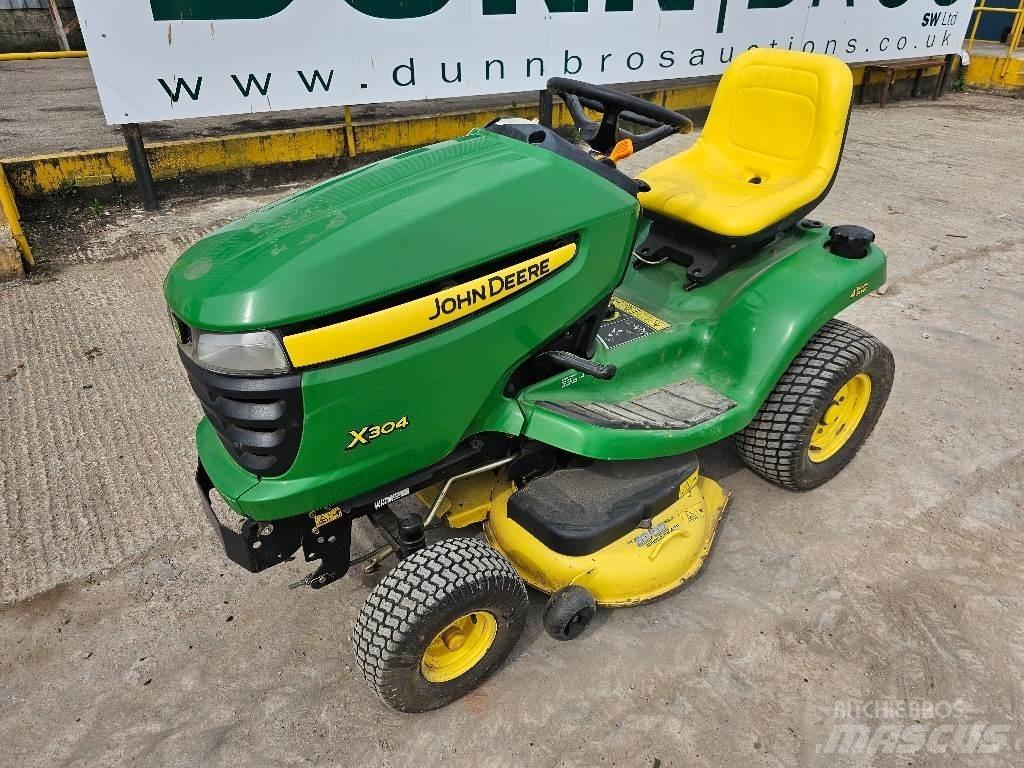 John Deere X 304 Vrtni traktor kosilnice