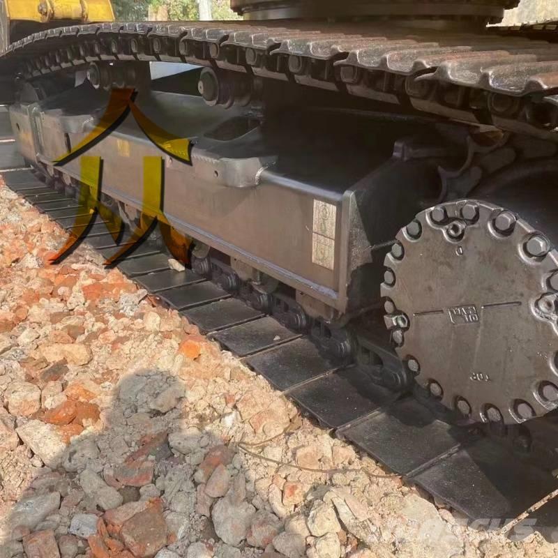 Komatsu PC 200 Bagri goseničarji