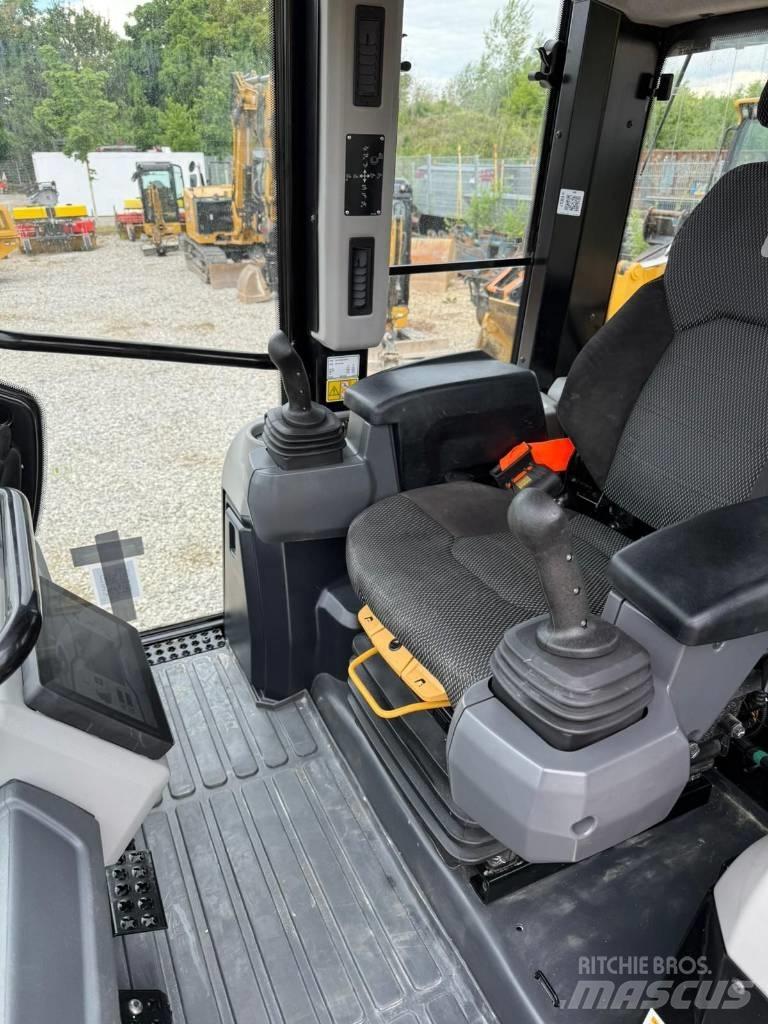 CAT 953 - 12 Nakladalci goseničarji