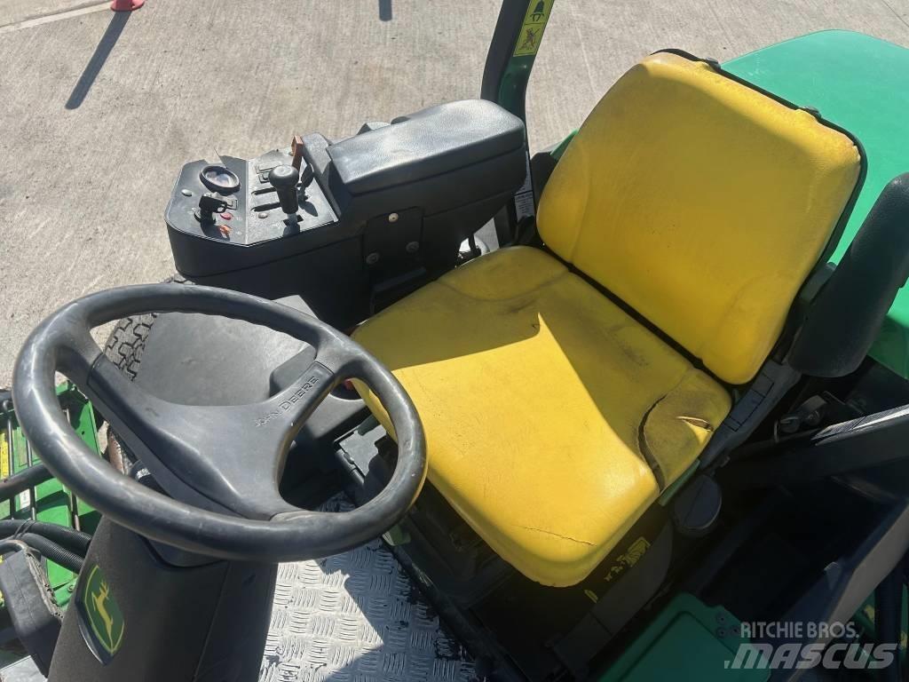 John Deere 3235C Kosilnice za zunanji prostor