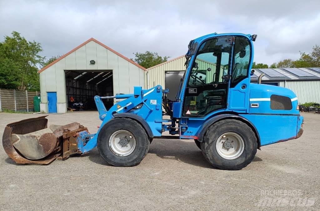 Weidemann 3070 Kolesni nakladalci