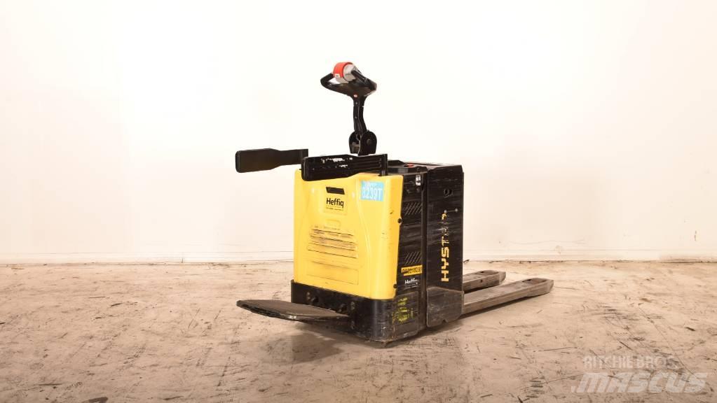Hyster P 2.0 S Električni nizko dvižni viličar s stojiščem