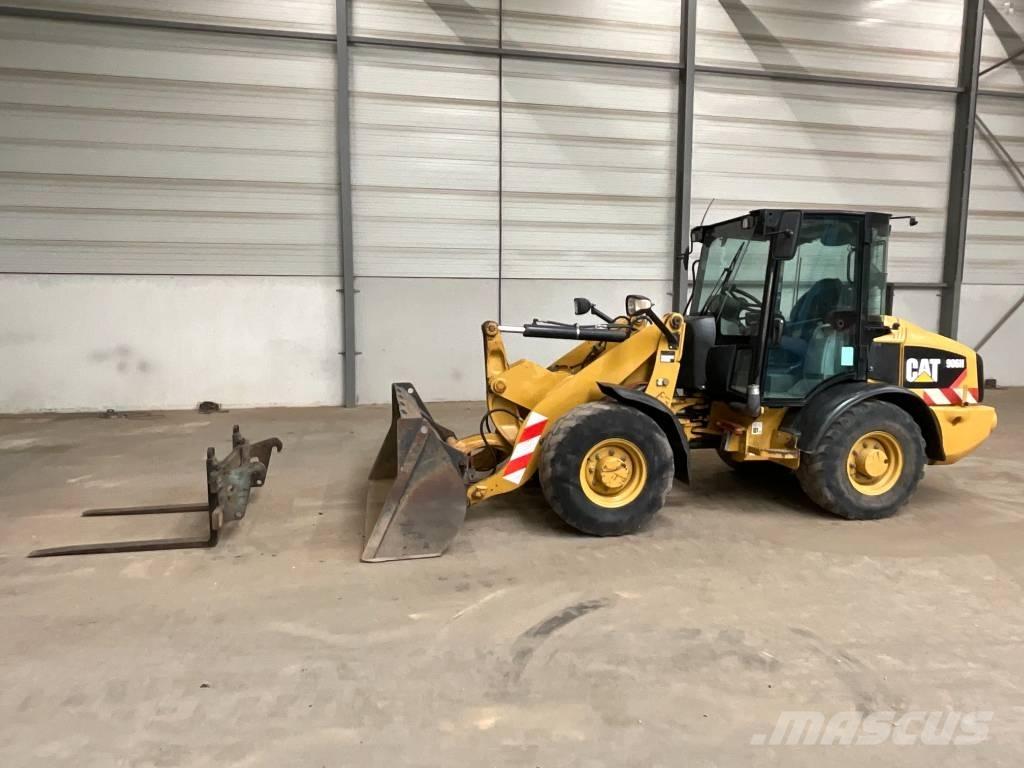 CAT 906 H Kolesni nakladalci
