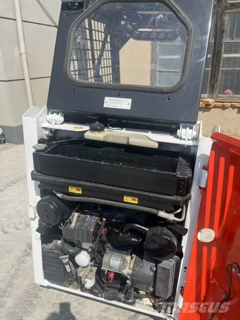 Bobcat S 70 Skid steer mini nakladalci