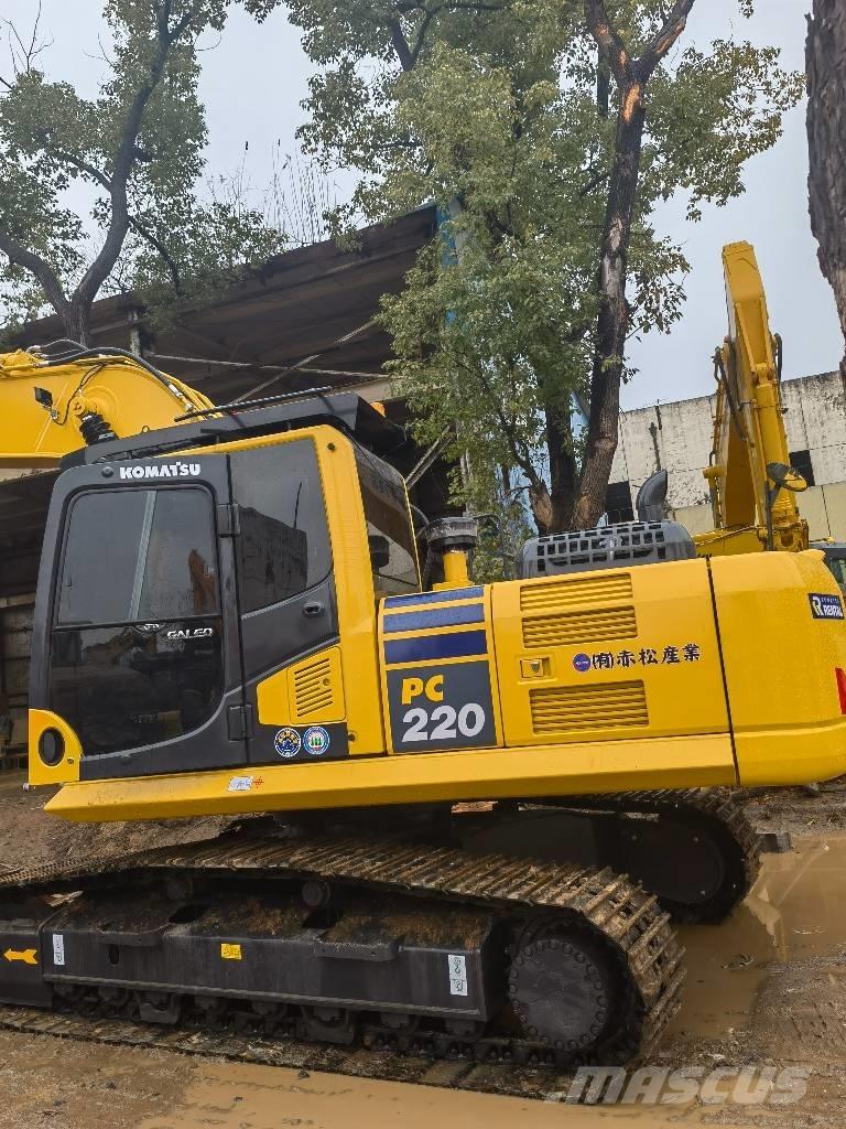 Komatsu PC 220-8 Bagri goseničarji
