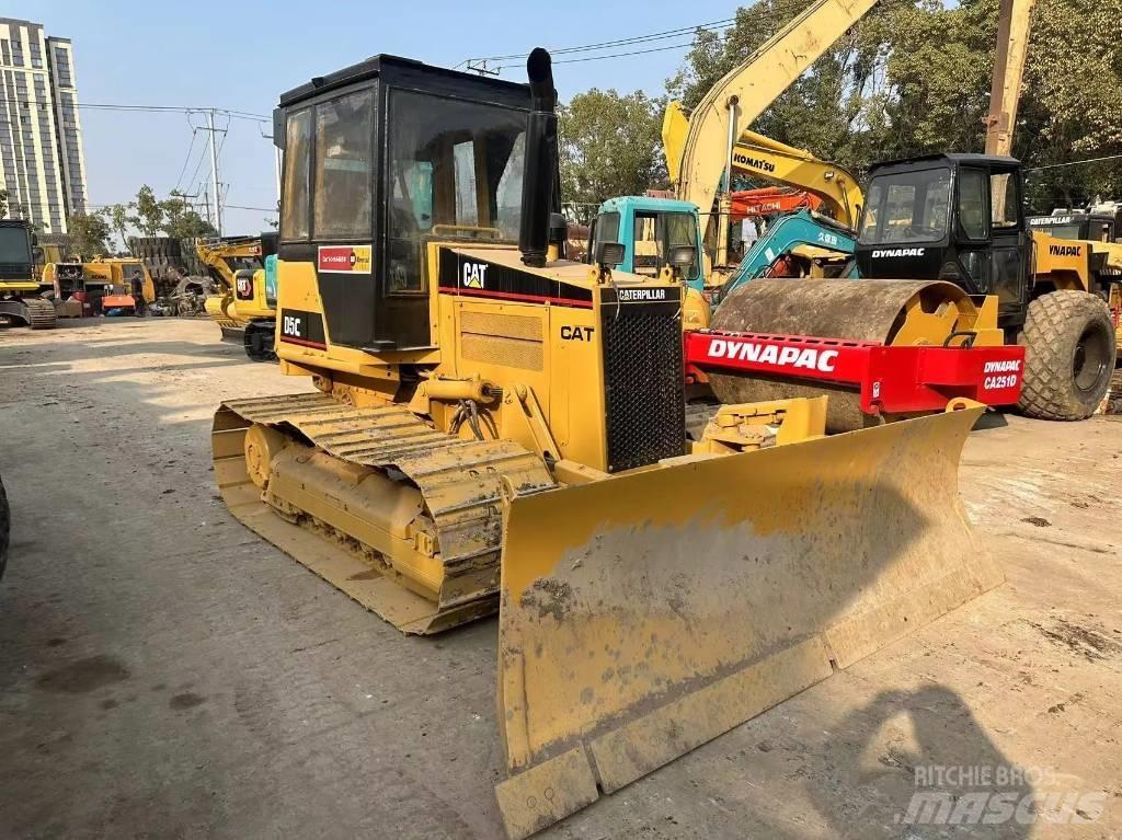 CAT D 5 C Buldožerji goseničarji