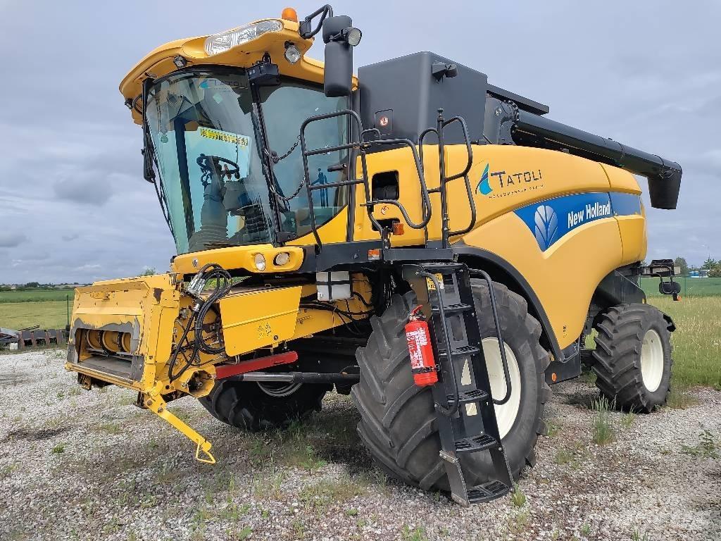 New Holland CX 8070 Kombajni