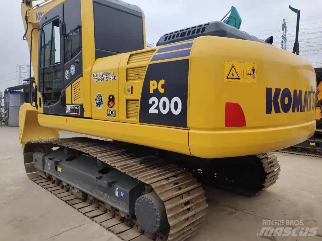 Komatsu PC 200 Bagri goseničarji