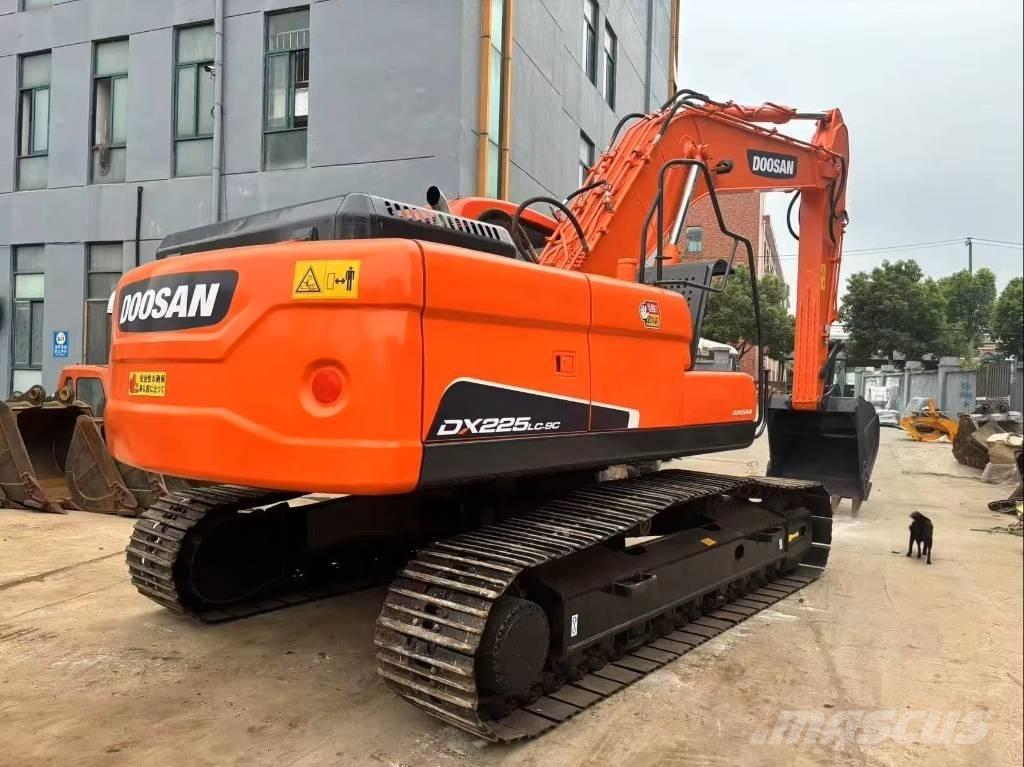 Doosan DX 225 LC Bagri goseničarji