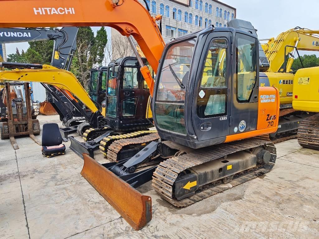Hitachi ZX 70 Midi bagri 7t – 12t
