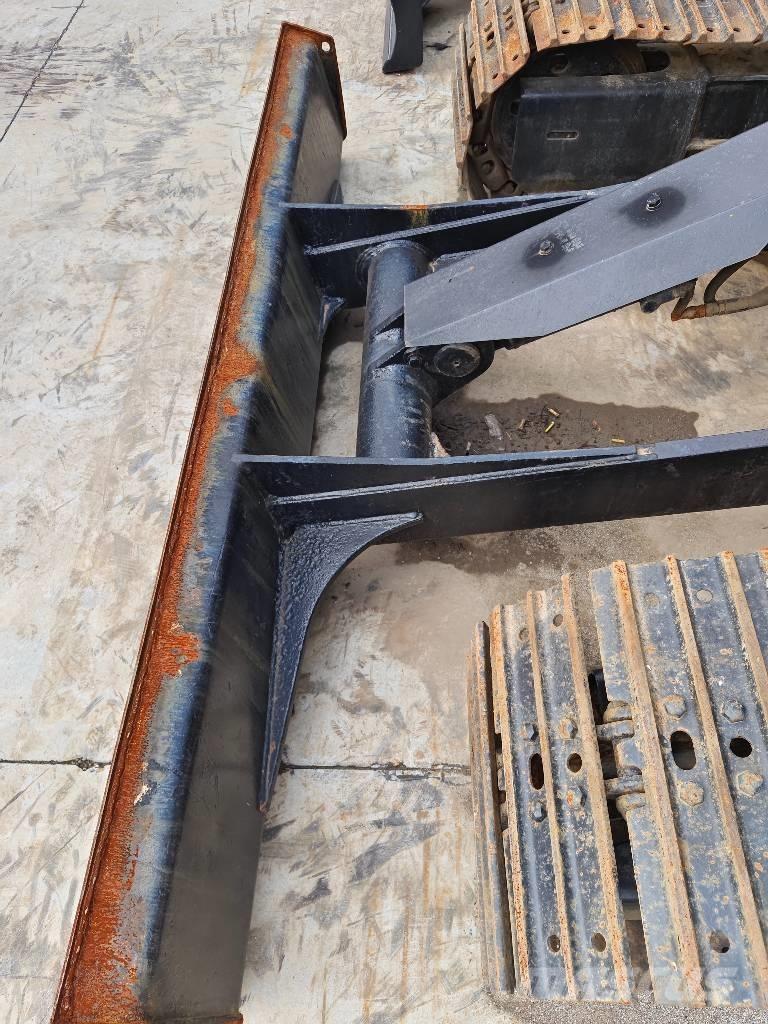 Hitachi ZX 70 Midi bagri 7t – 12t