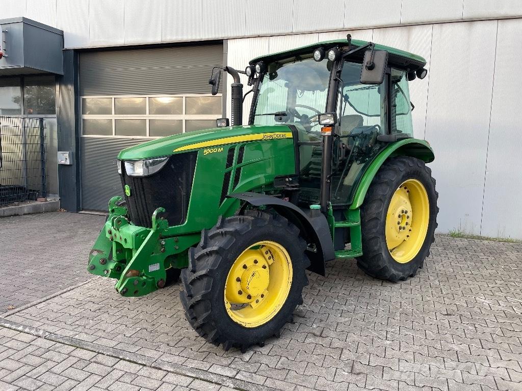 John Deere 5100 M Traktorji