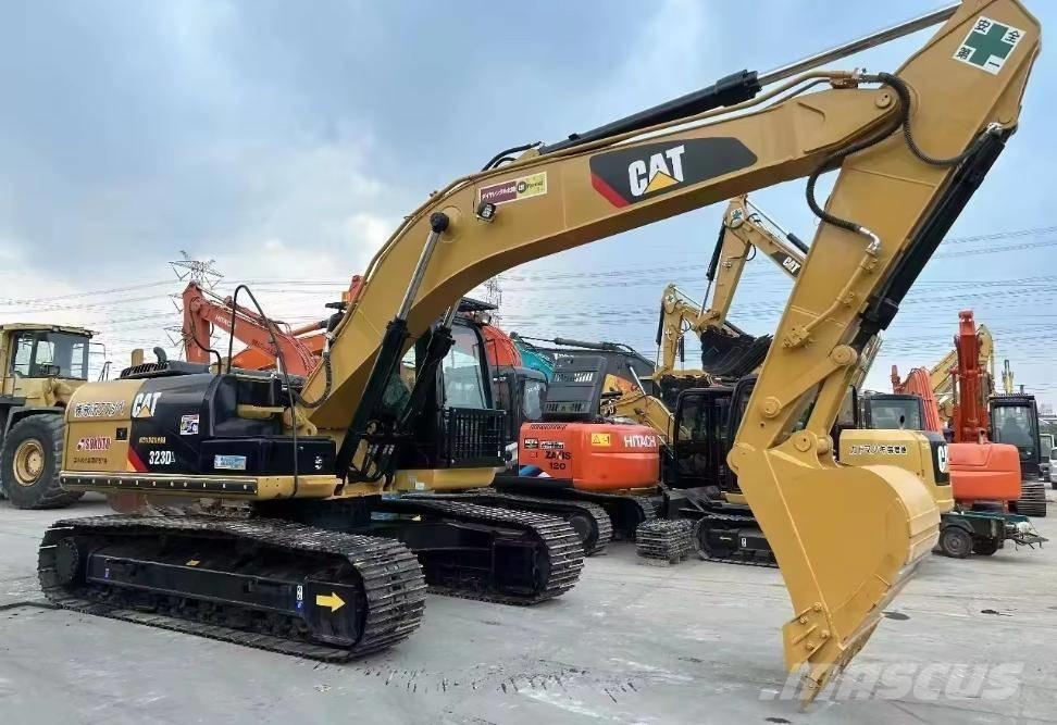 CAT 323 D Bagri goseničarji