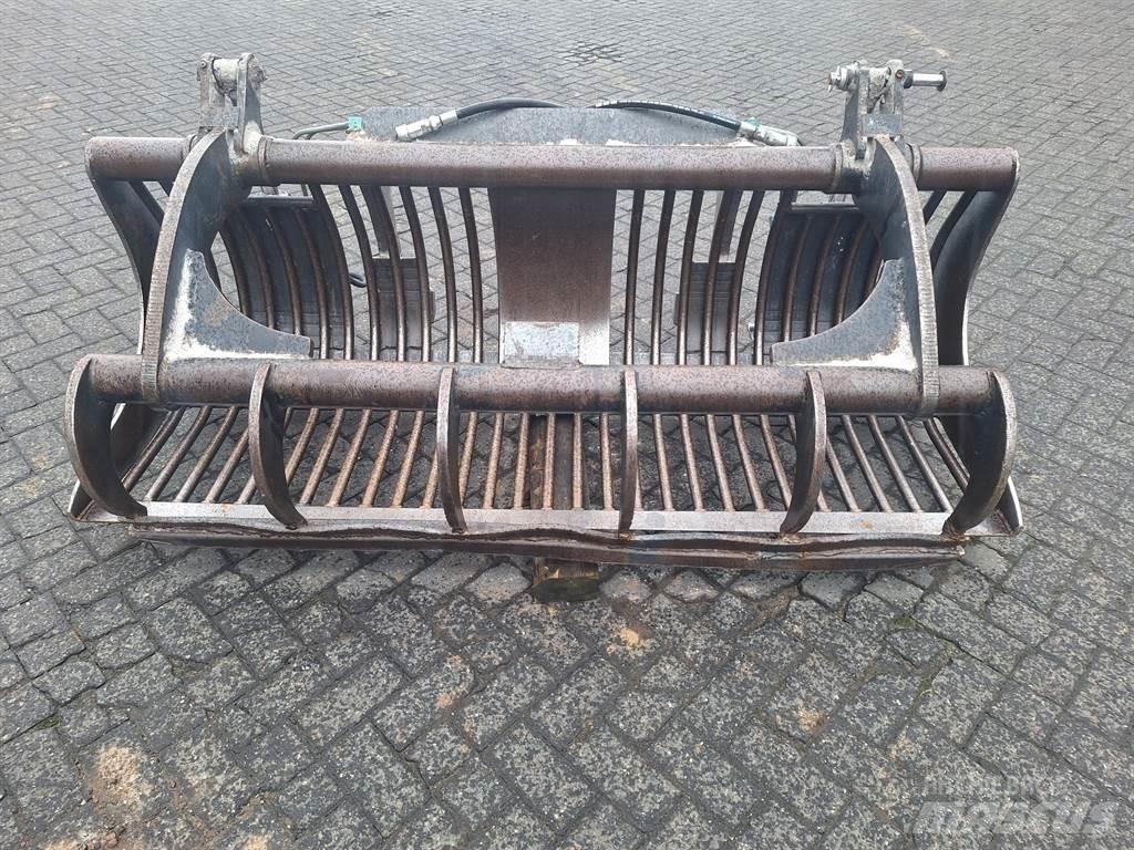 Volvo BM L 30 Hranilnice živine