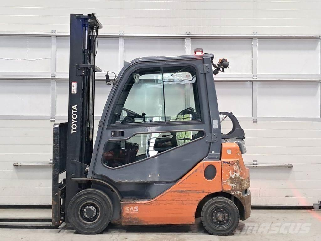 Toyota 02-8FGF18 Plinski viličarji