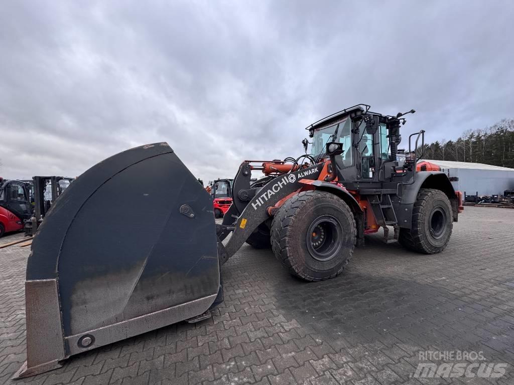 Hitachi ZW 220-7 Kolesni nakladalci
