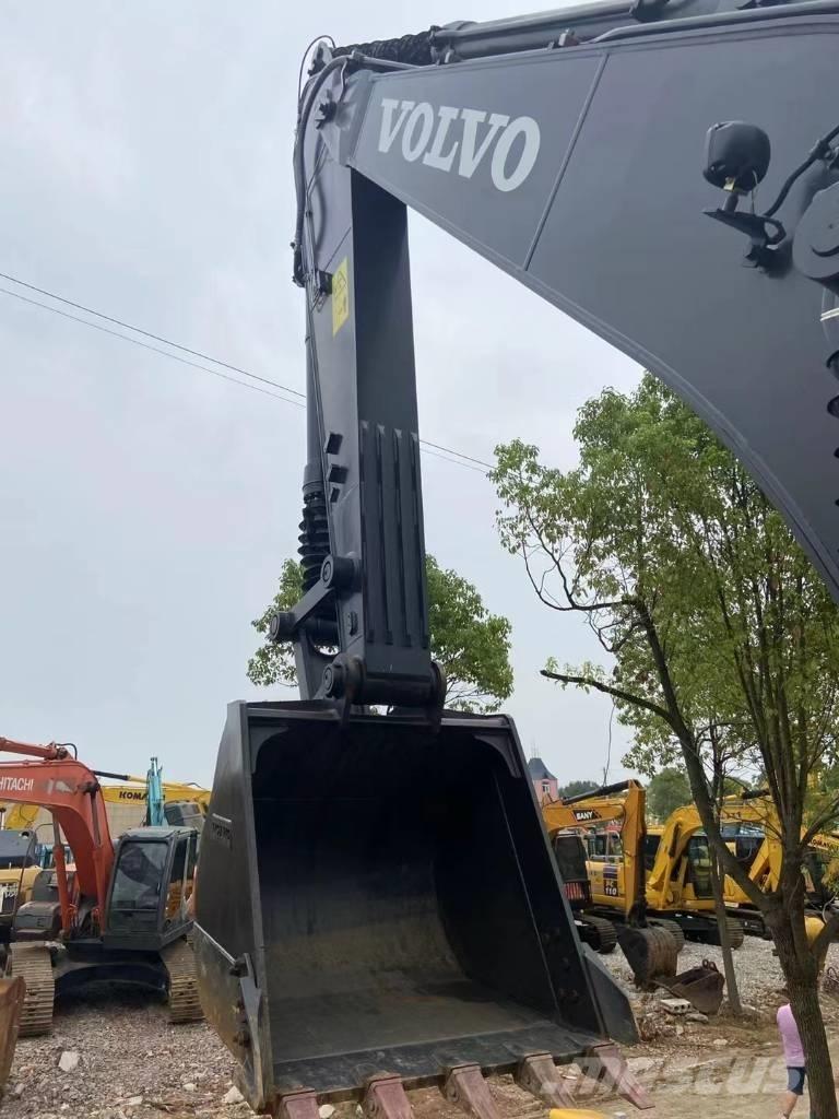 Volvo EC210D Bagri goseničarji