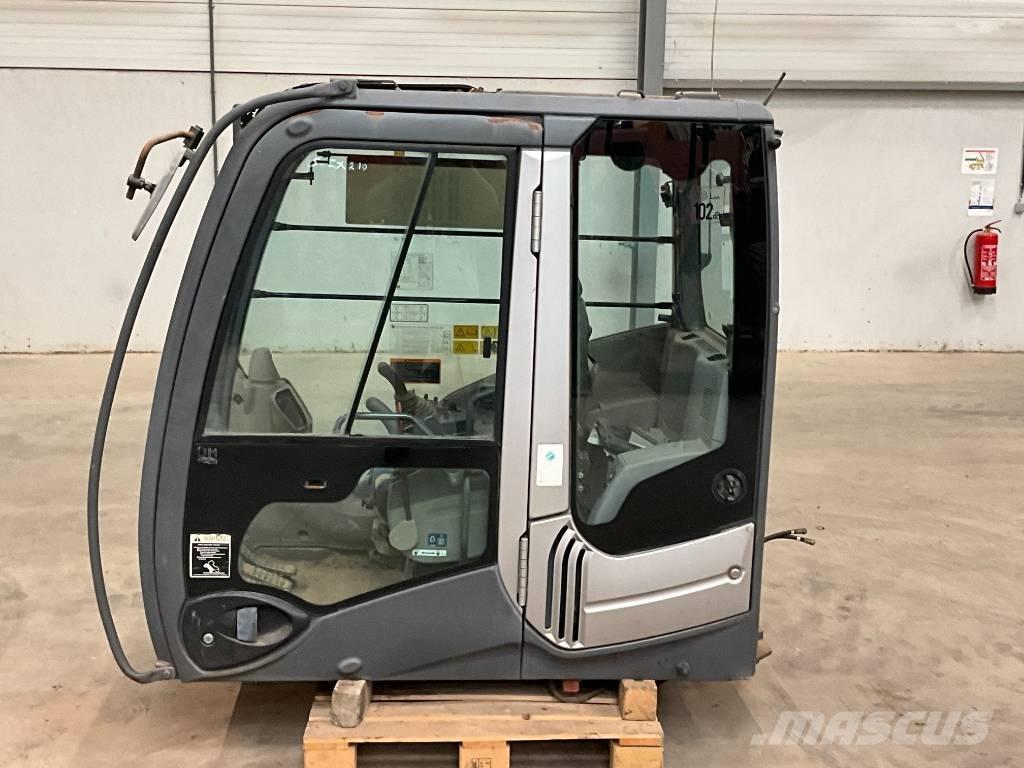 Hitachi ZX 210-3 Kabine in notranjost