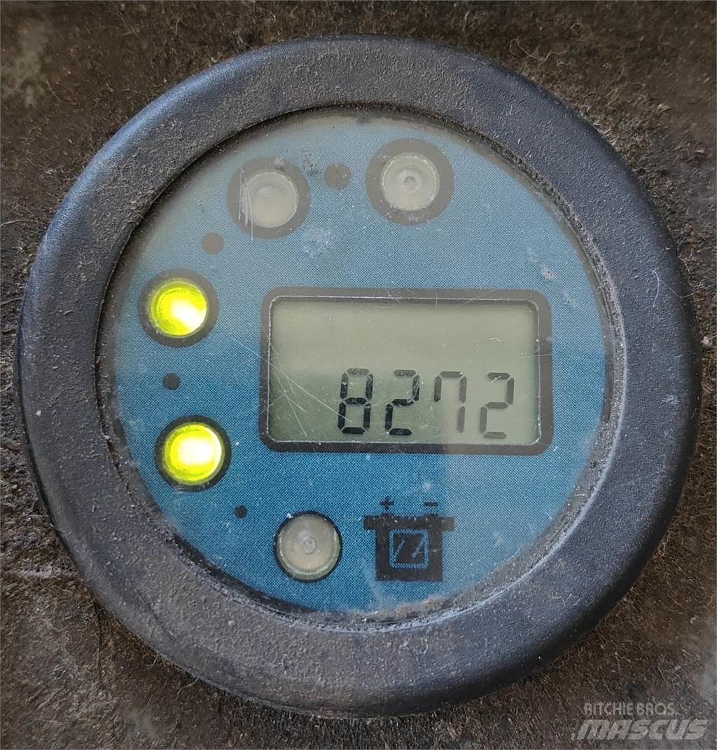 Atlet AJN Električni nizko dvižni viličar s stojiščem
