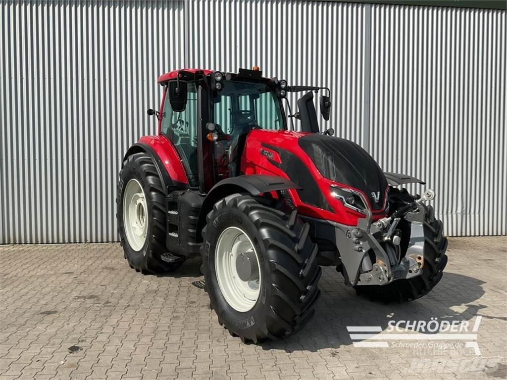 Valtra T 235 A Traktorji