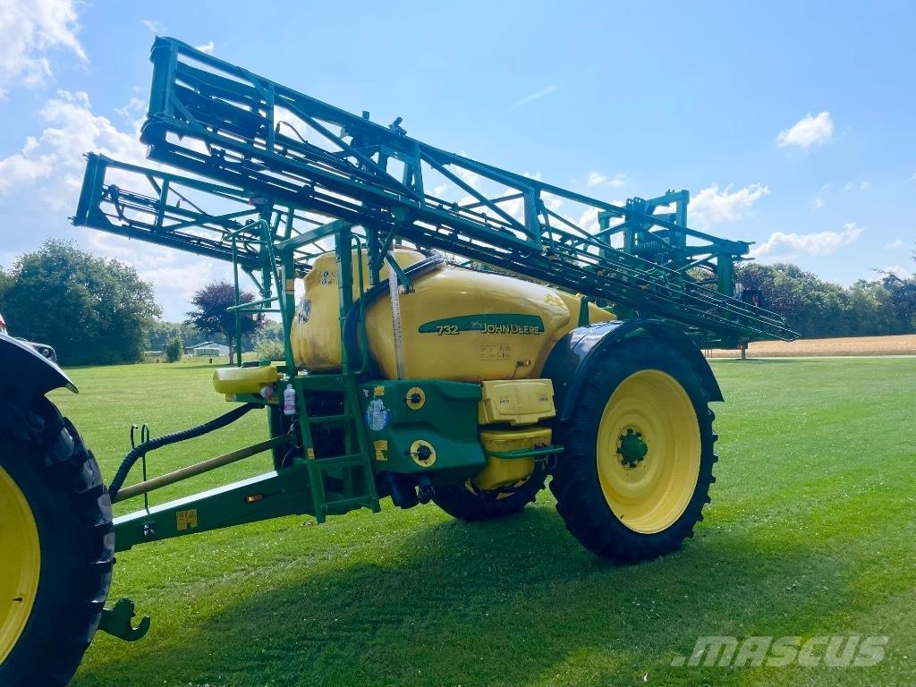 John Deere 732 Vlečne škropilnice