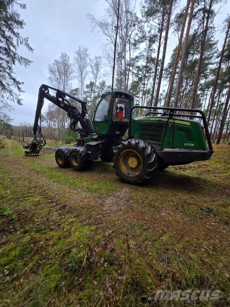 John Deere 1170 E Harvesterji