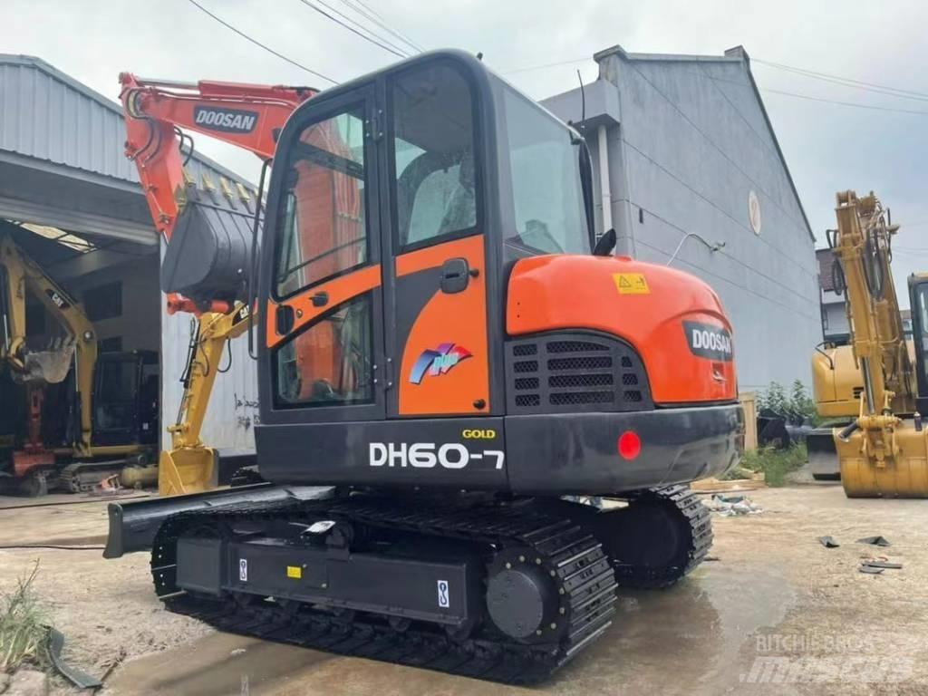 Doosan DH 60 Mini bagri <7t