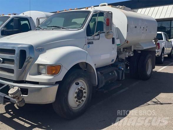 Ford F750 Tovornjaki cisterne