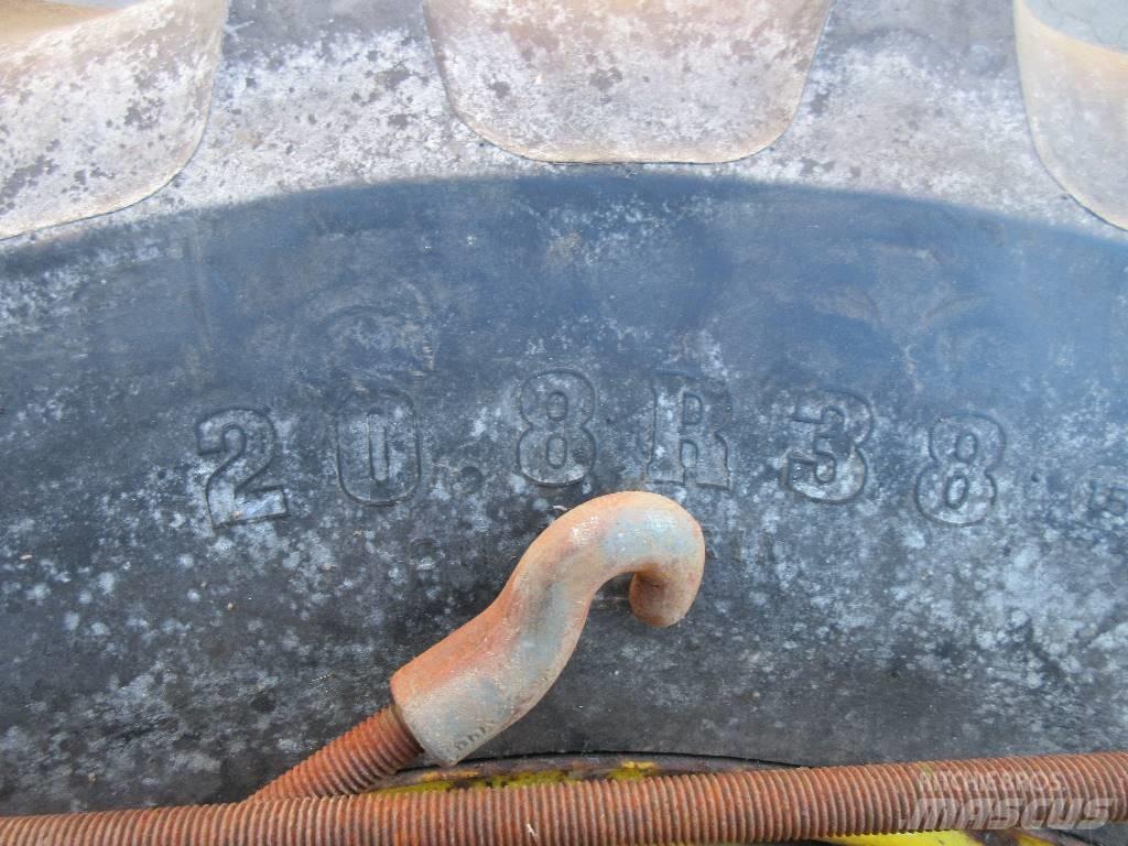 Firestone 20.8-38 Gume, kolesa in platišča