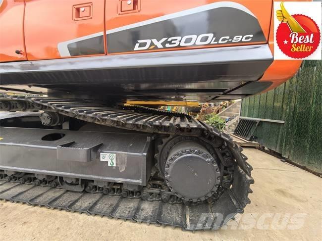 Doosan DX 300 LC Bagri goseničarji