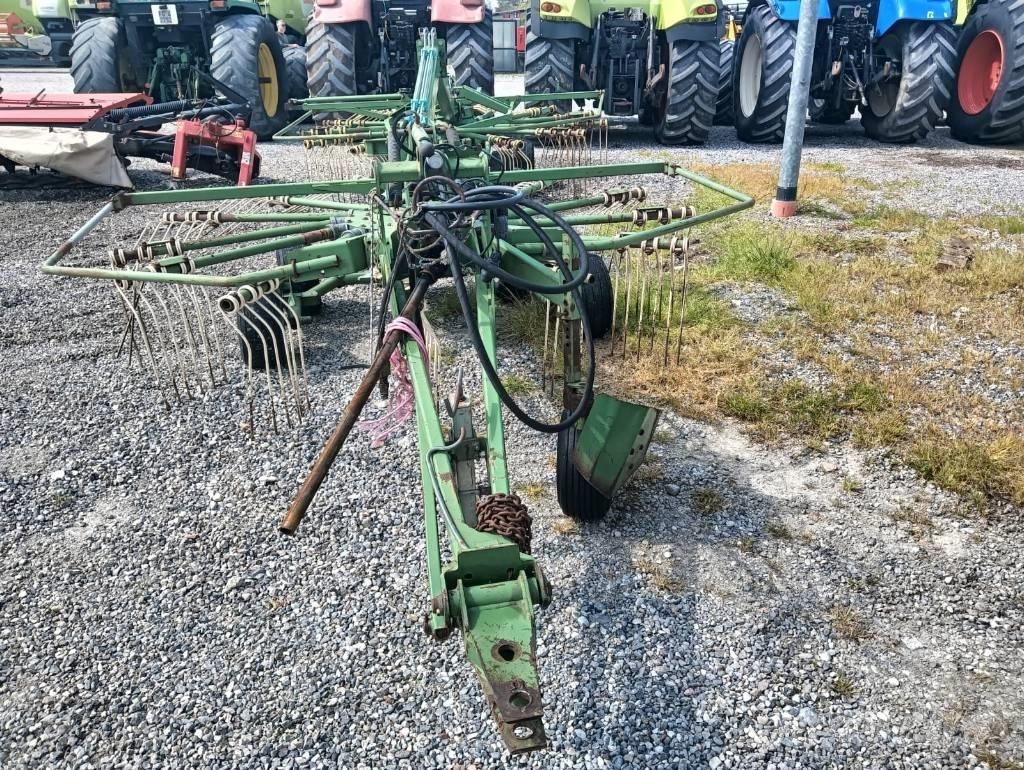 Krone SWADRO 760/26T Stroji za zavijanje