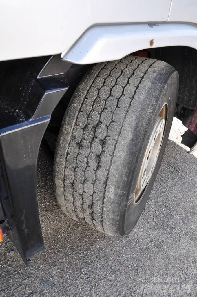 Volvo FM 6X2 Tovornjaki zabojniki