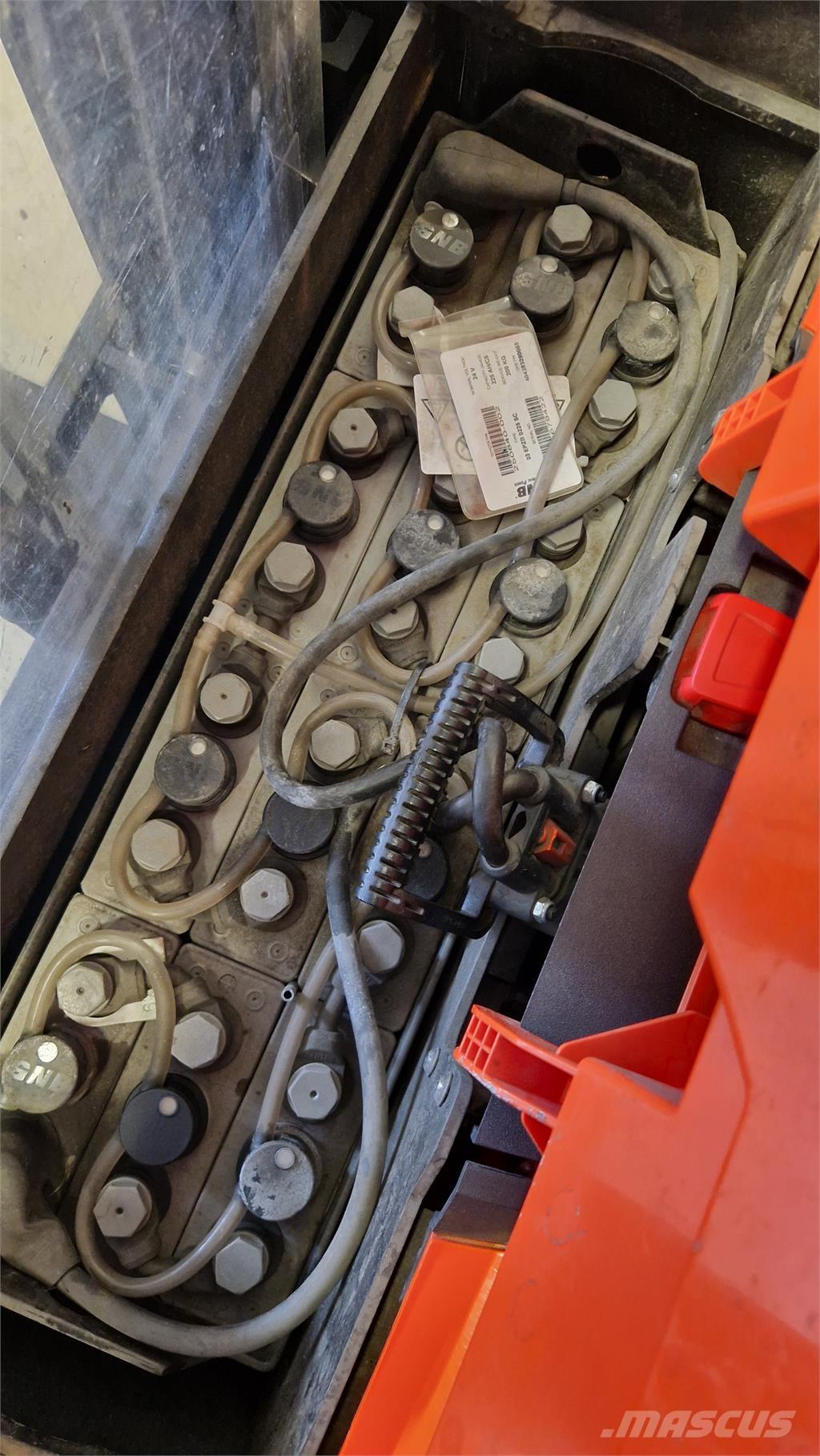 BT SWE200D Samopogonski ročni viličarji