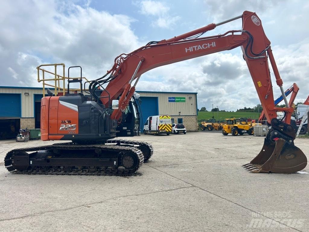 Hitachi ZX225 USLC-7 Bagri goseničarji