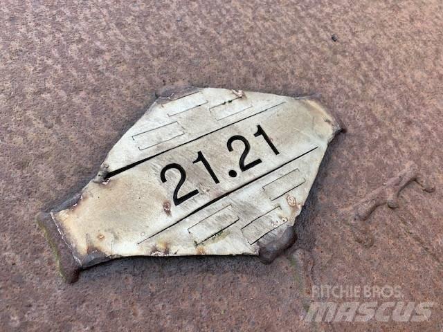  Laadbak 21.21 Žlice