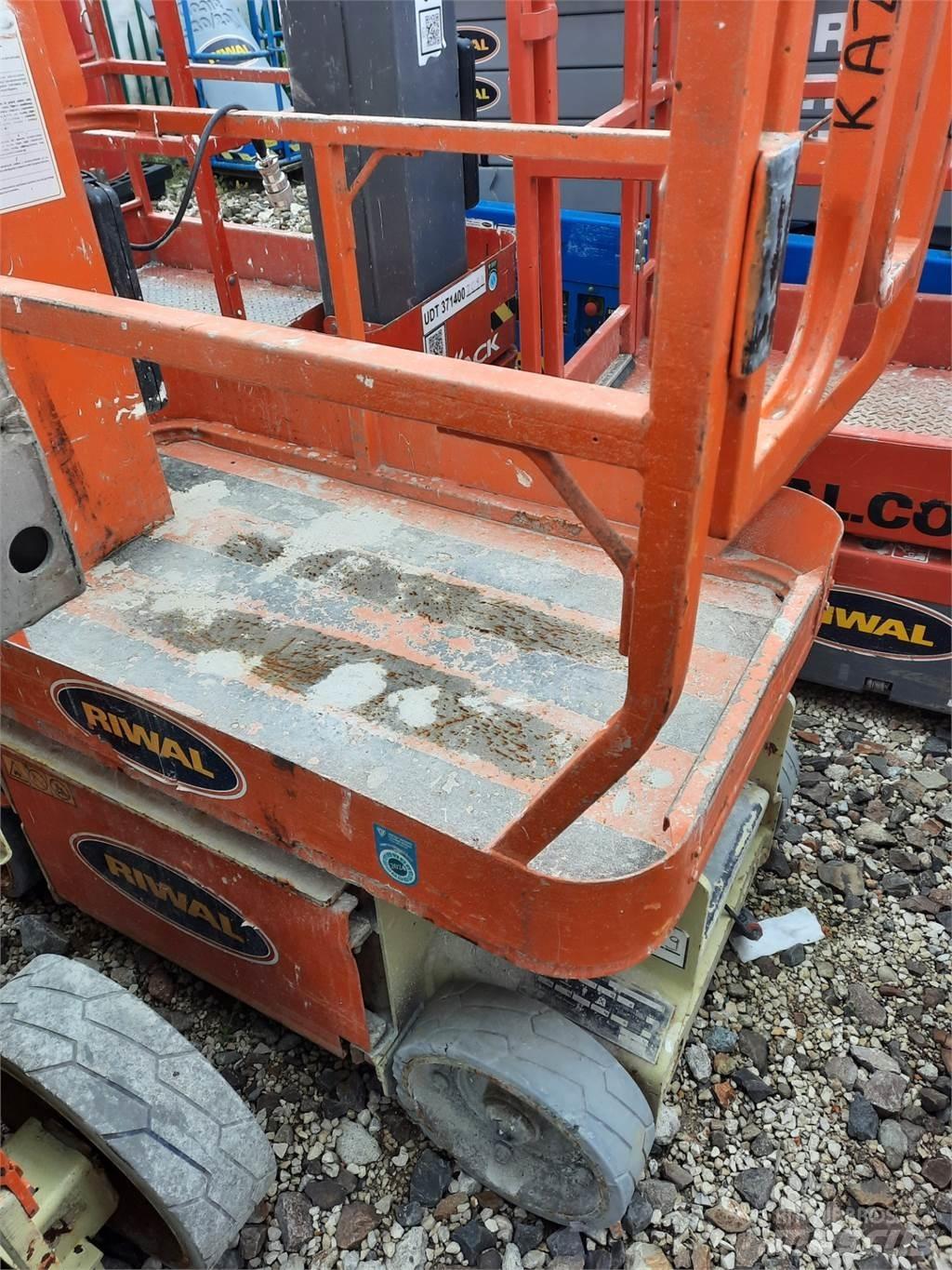 JLG 1230ES Druga dvigala in dvižne ploščadi