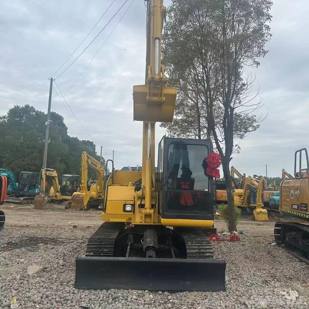 Komatsu PC 70 Mini bagri <7t