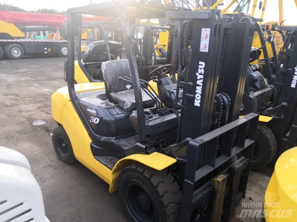 Komatsu 3 Dizelski viličarji