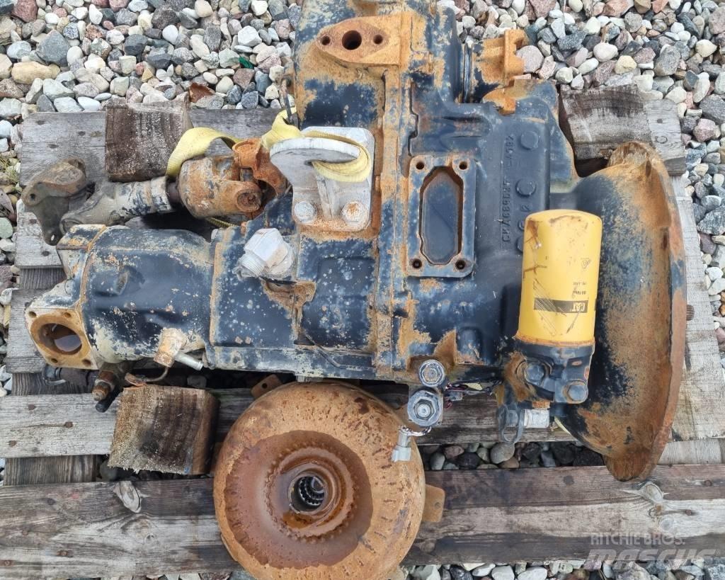 CAT 428C Menjalnik