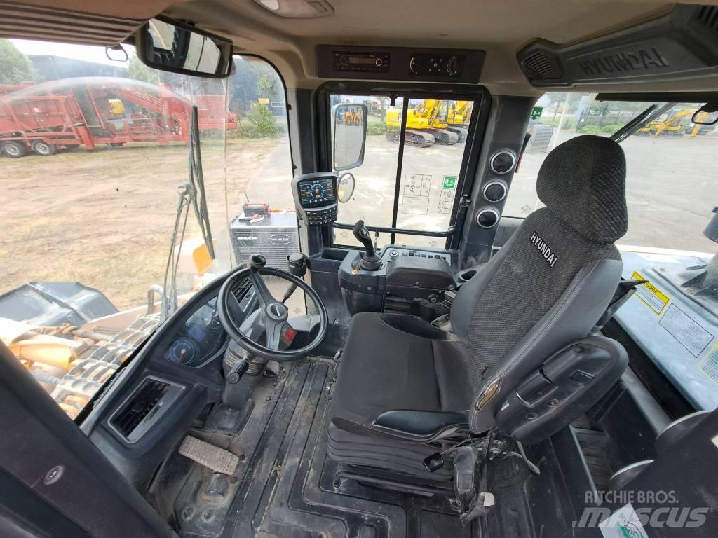 Hyundai HL940 Kolesni nakladalci