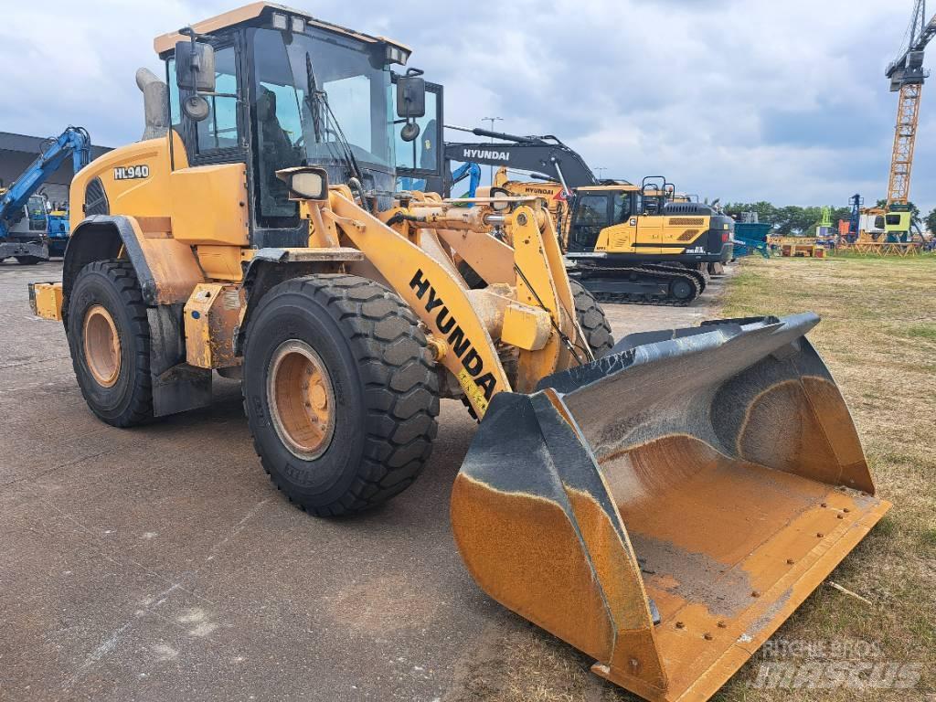 Hyundai HL940 Kolesni nakladalci