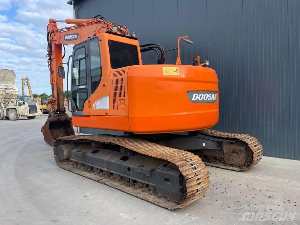 Doosan DX235LCR Bagri goseničarji