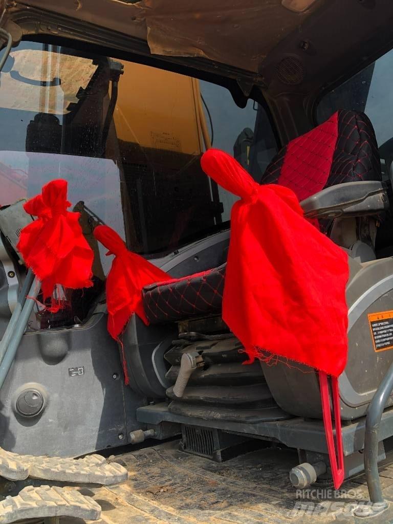 Doosan 150 Bagri na kolesih