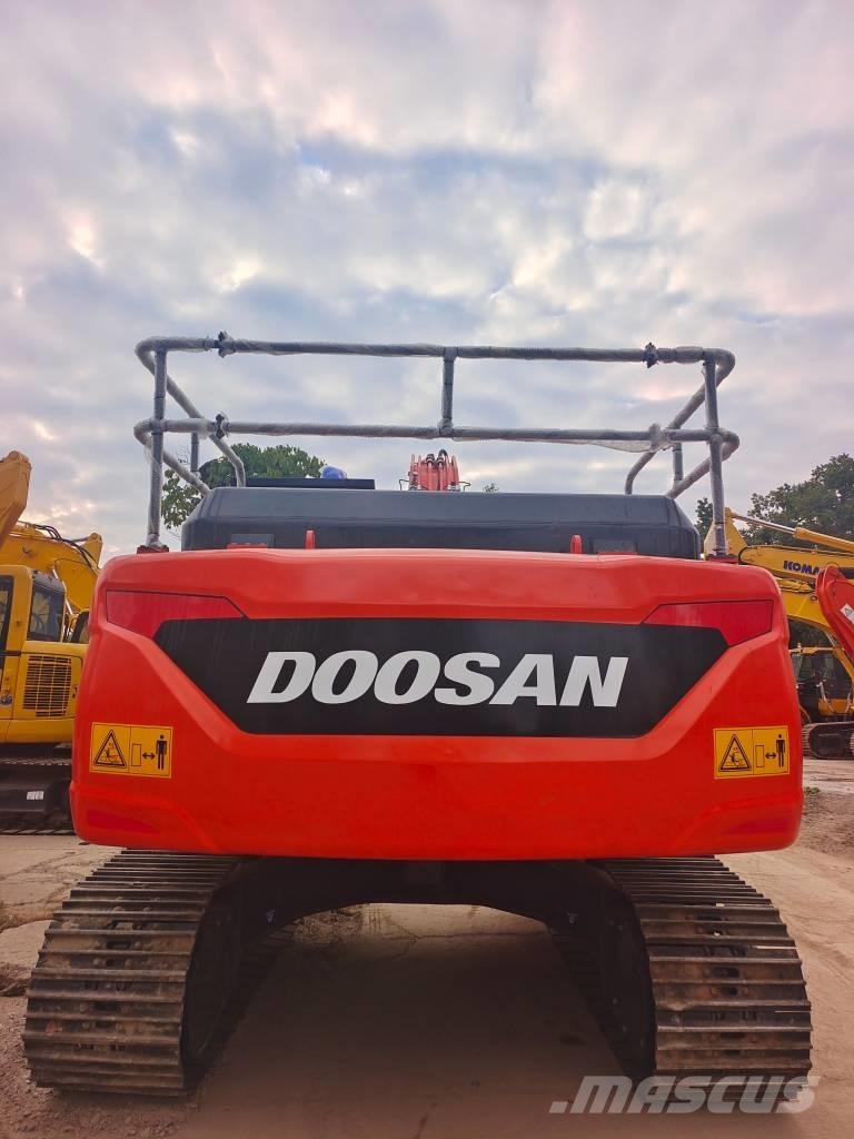 Doosan DX 225 LC Bagri goseničarji