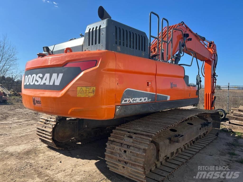 Doosan DX 300 LC-5 Bagri goseničarji