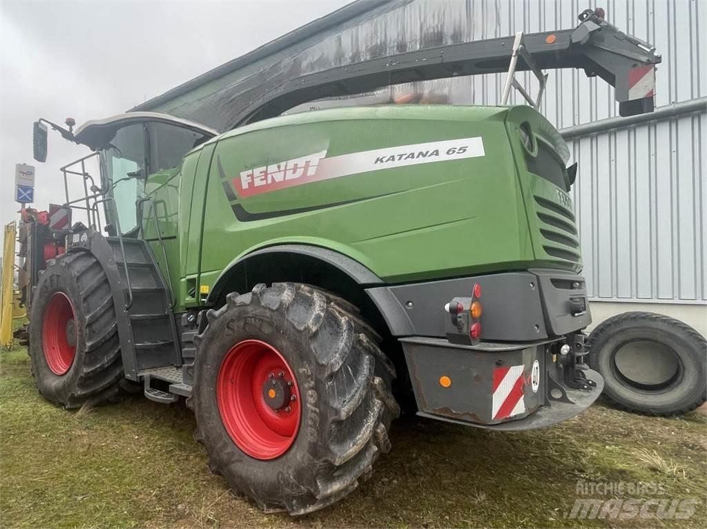 Fendt Katana 65 Stroji za krmo na lastni pogon